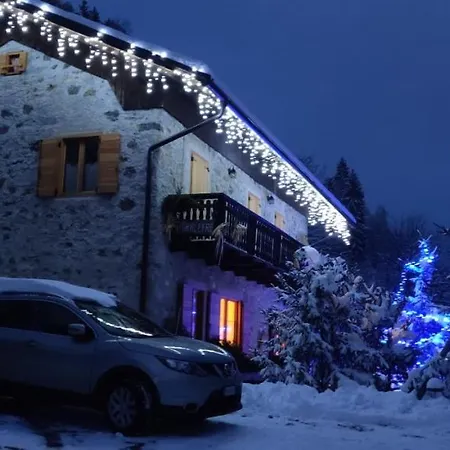 Chalet Baita Miralefre Bieno (Trentino Alto Adige)